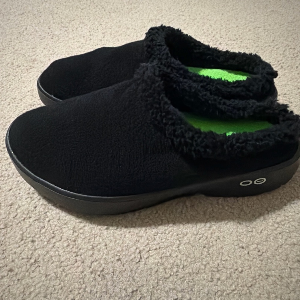 OOFOS OOcoozie Men’s 10 Mules Shoes Slides Sandals Slippers Slip Ons Black NEW - Picture 1 of 15